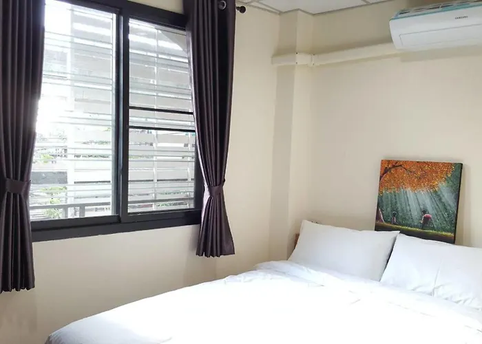 Double D & Cafe Hotell Bangkok