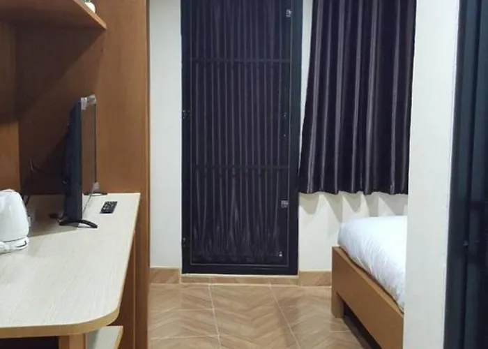 Hotell Double D & Cafe Bangkok