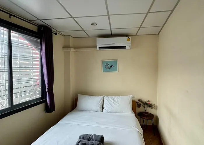 Hotel Double D & Cafe