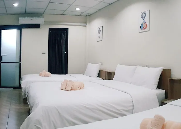 Hotel Double D & Cafe 3*