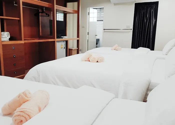 Double D & Cafe Hotel 4*