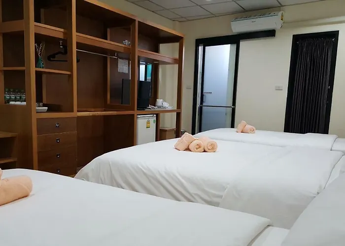 Hotel Double D & Cafe